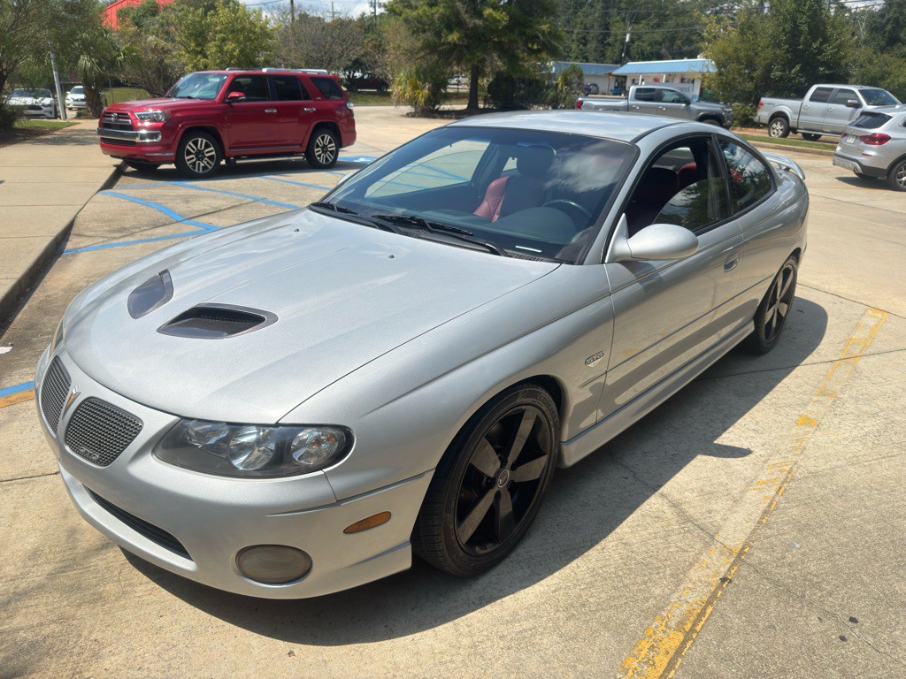2006 Pontiac GTO Image 10