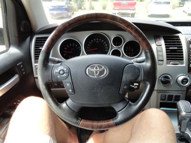 2011 Toyota Tundra Image 11