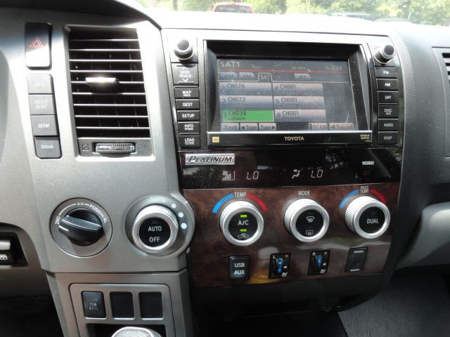 2011 Toyota Tundra Image 12