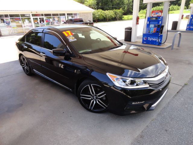 2017 Honda Accord Image 1