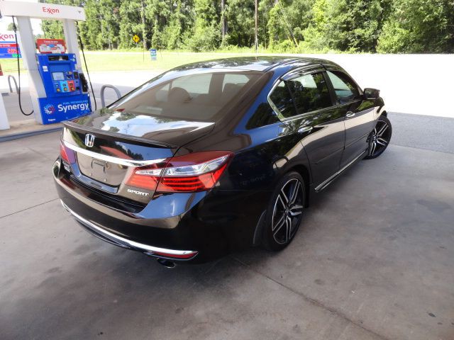 2017 Honda Accord Image 7