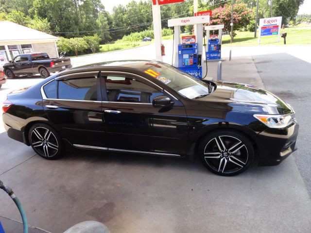2017 Honda Accord Image 8