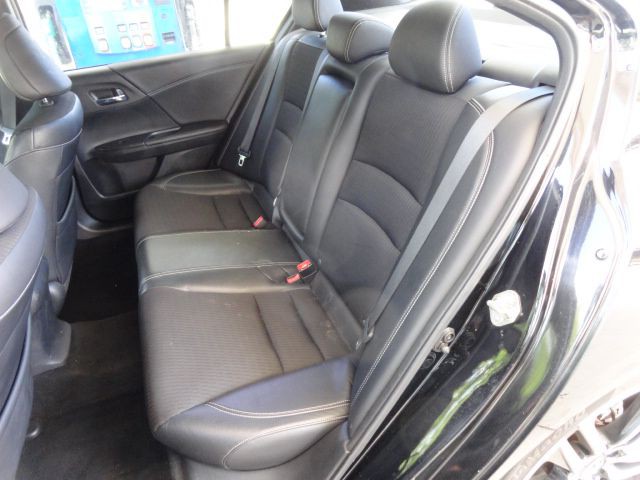 2017 Honda Accord Image 12