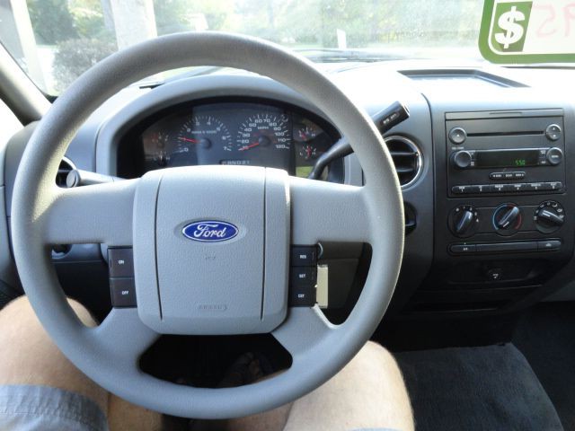 2004 Ford F-150 Image 8