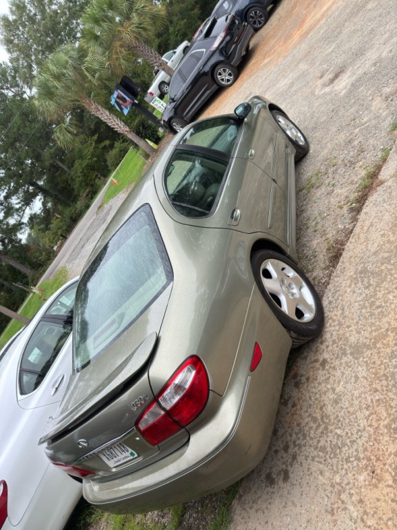 2001 INFINITI I30 Image 3