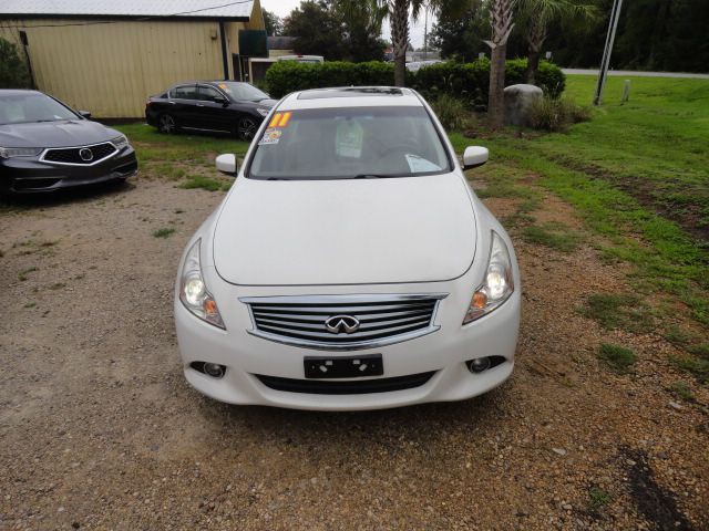 2011 INFINITI G37 Image 2