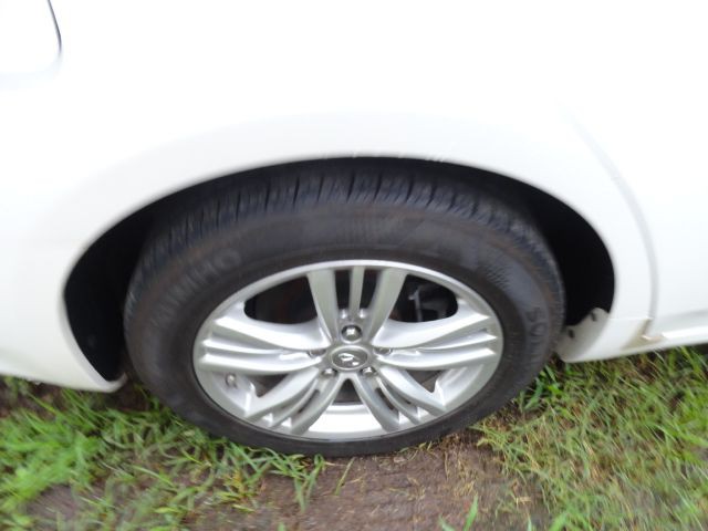2011 INFINITI G37 Image 22
