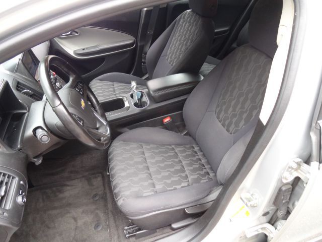 2014 Chevrolet Volt Image 11