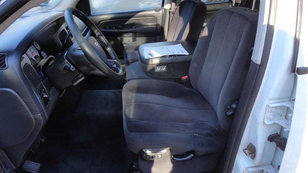 2005 Dodge Ram 2500 Image 10