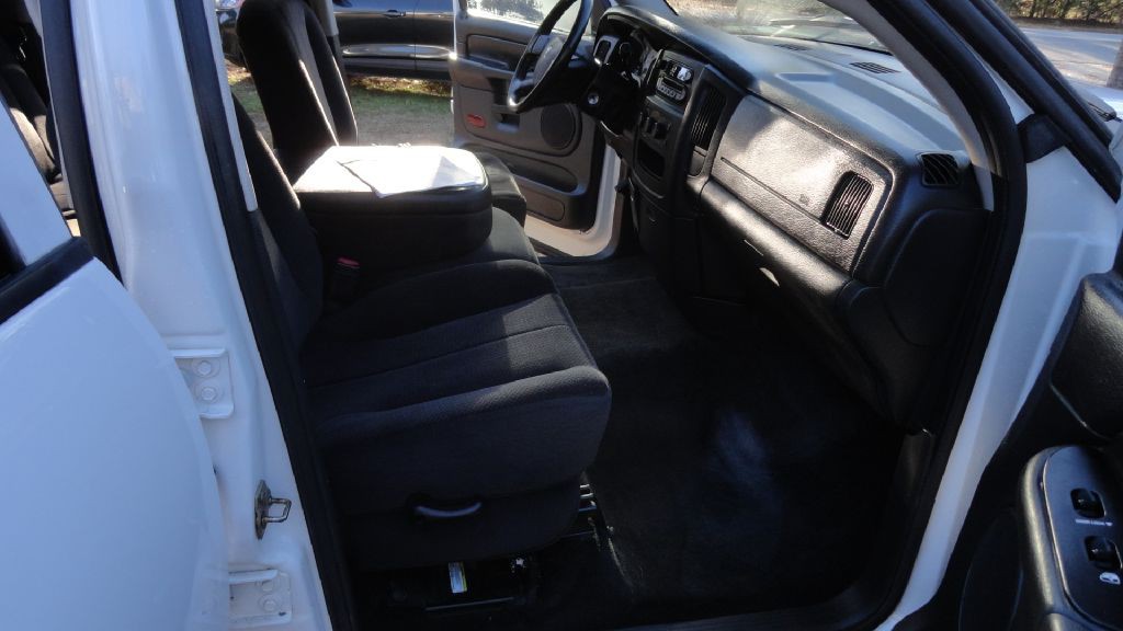 2005 Dodge Ram 2500 Image 12
