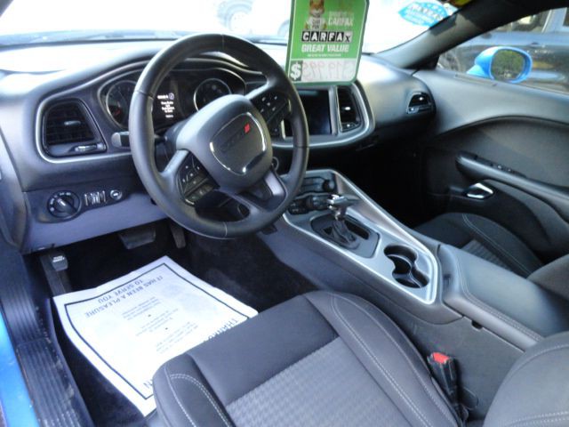 2019 Dodge Challenger Image 10