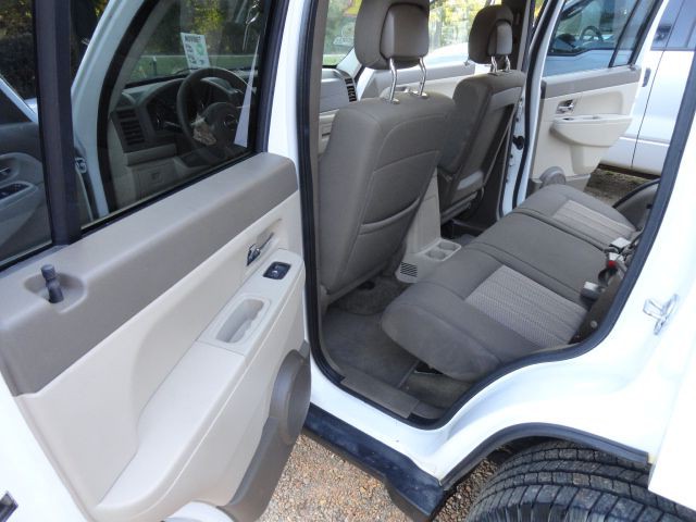 2012 Jeep Liberty Image 13