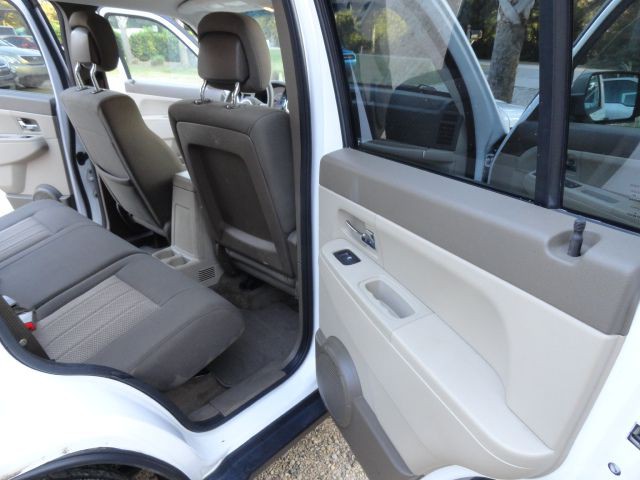 2012 Jeep Liberty Image 15