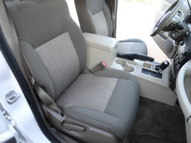 2012 Jeep Liberty Image 17