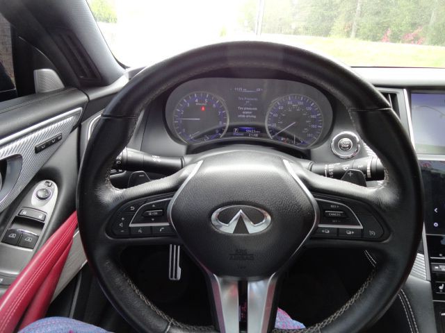 2018 INFINITI Q60 Image 9