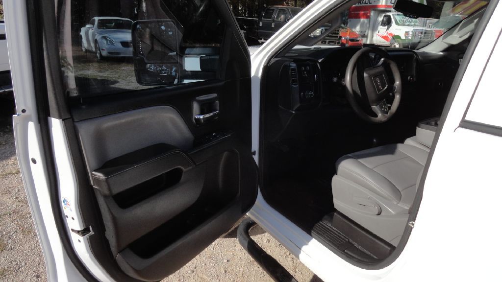 2015 GMC Sierra 2500 Image 16