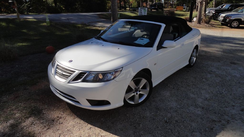 2010 Saab 9-3 Image 3