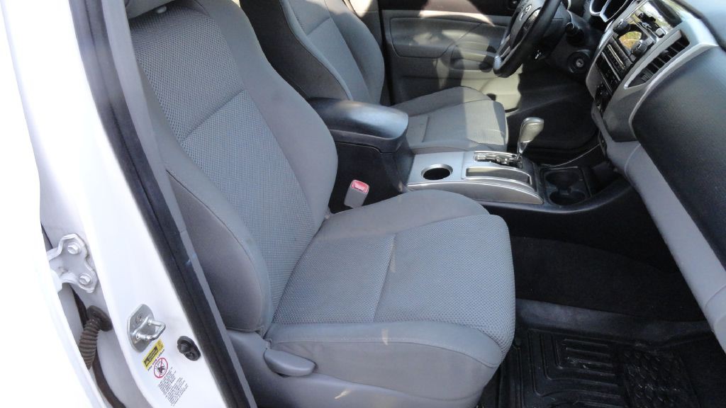 2012 Toyota Tacoma Image 17