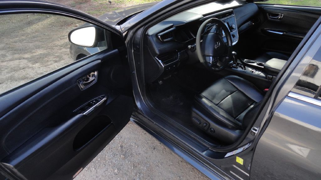 2018 Toyota Avalon Image 16