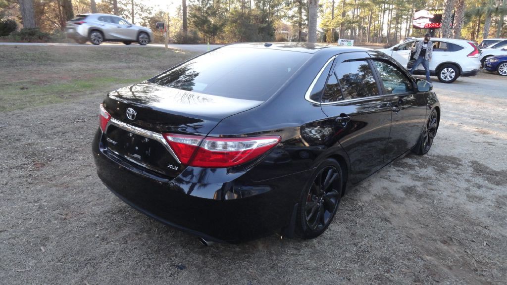 2015 Toyota Camry Image 2