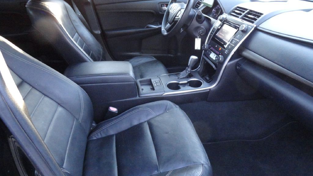 2015 Toyota Camry Image 7