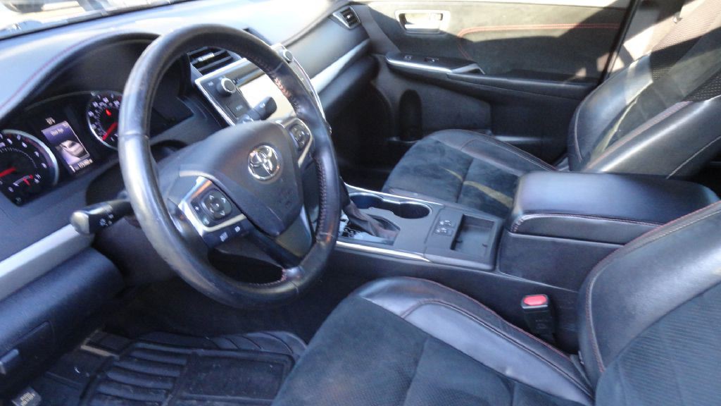 2015 Toyota Camry Image 5