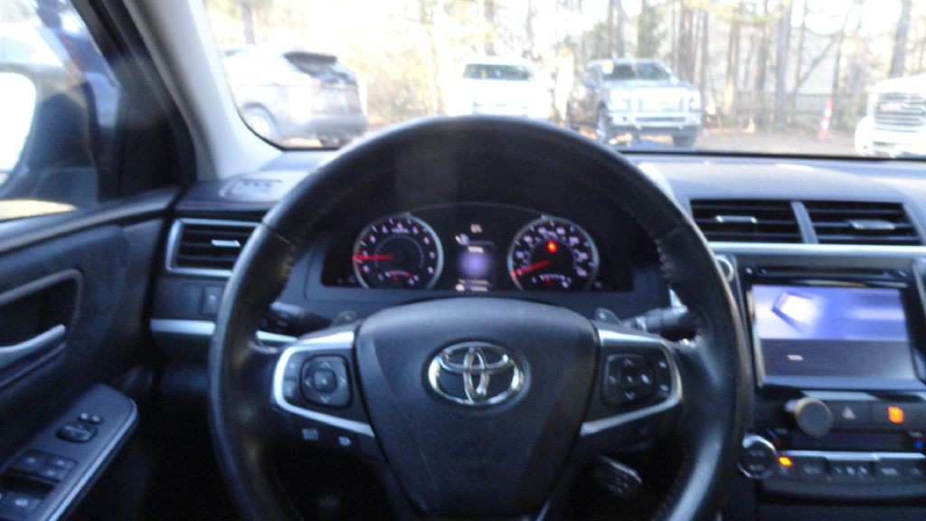2015 Toyota Camry Image 6