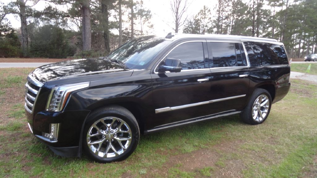 2016 Cadillac Escalade Image 2