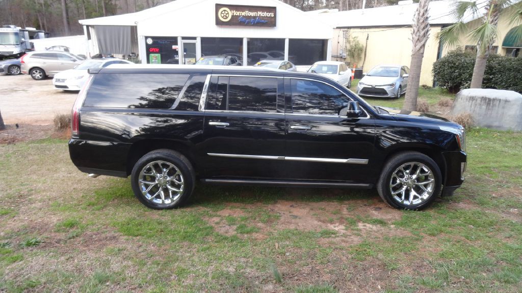 2016 Cadillac Escalade Image 3