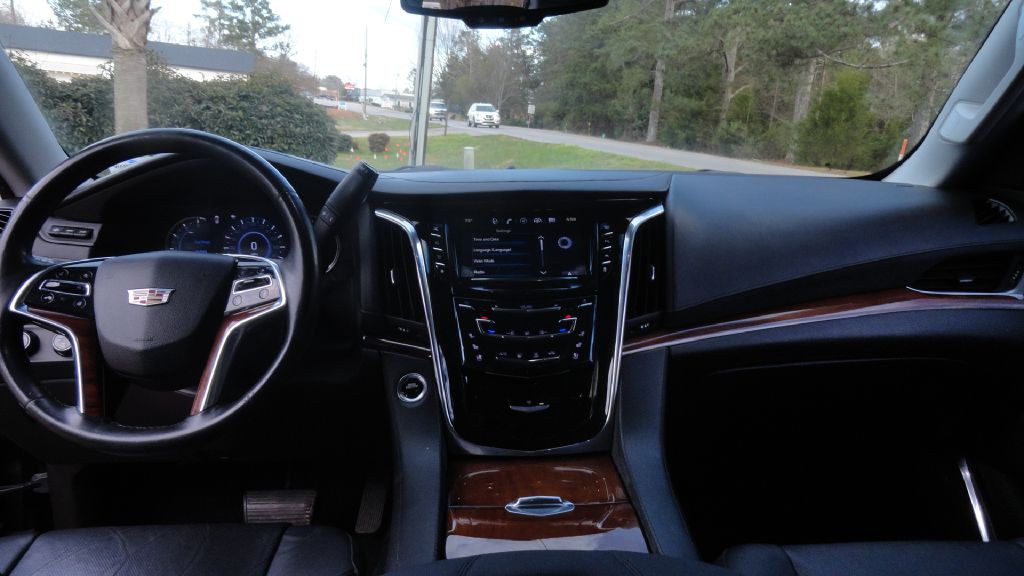 2016 Cadillac Escalade Image 5