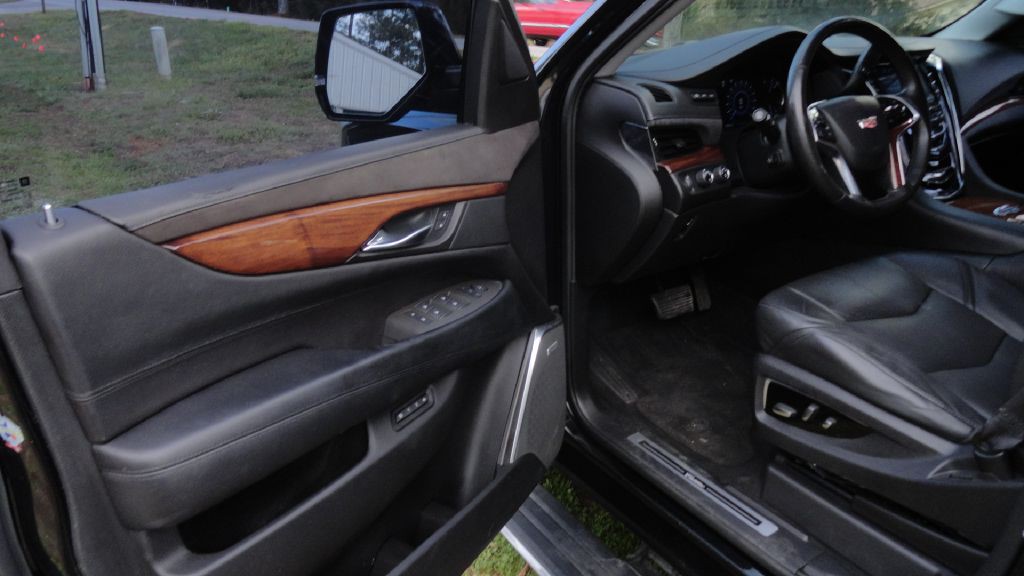2016 Cadillac Escalade Image 7