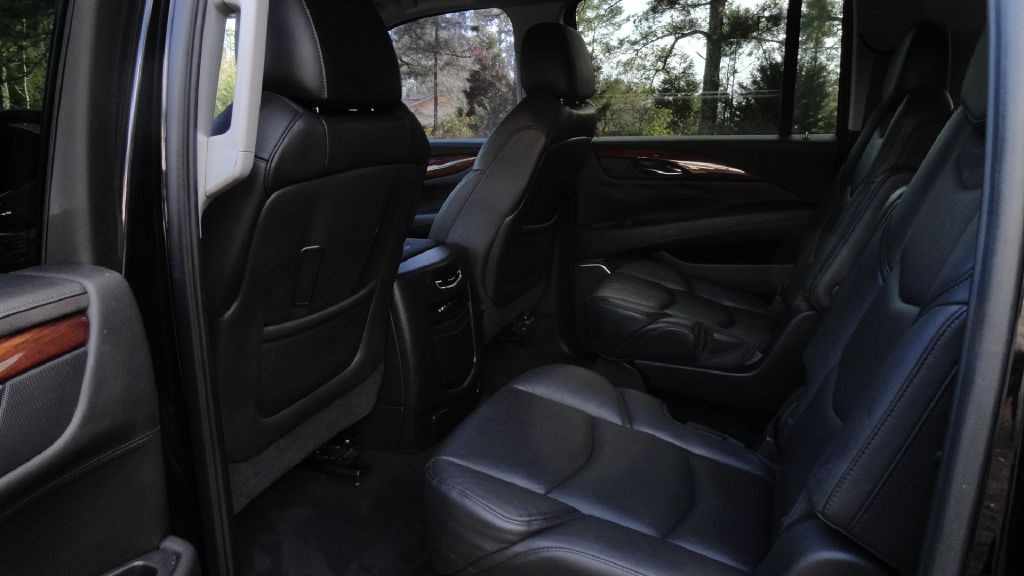 2016 Cadillac Escalade Image 20