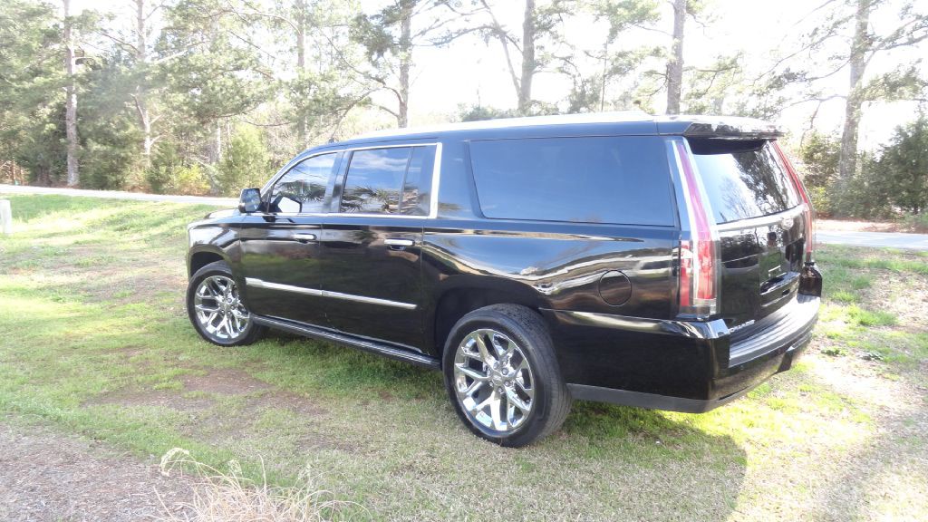 2016 Cadillac Escalade Image 24
