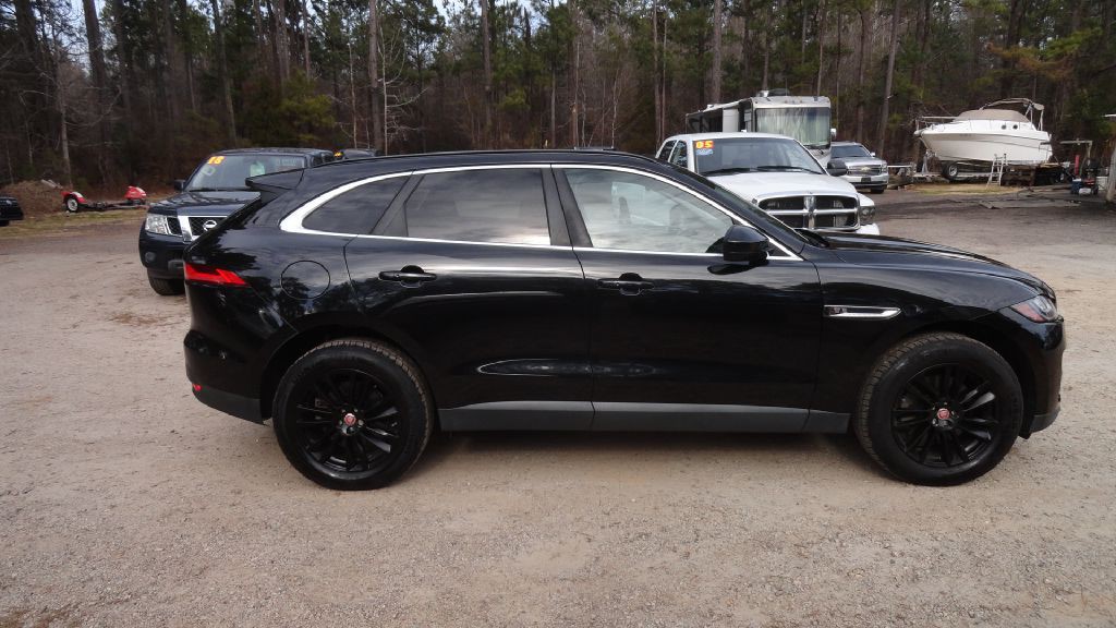 2017 Jaguar F-PACE Image 4