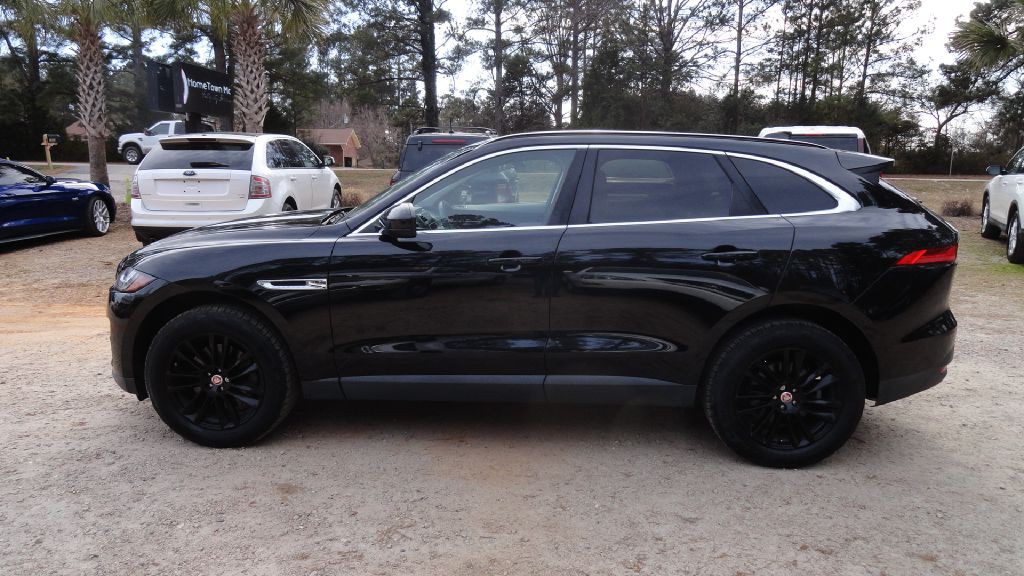 2017 Jaguar F-PACE Image 11