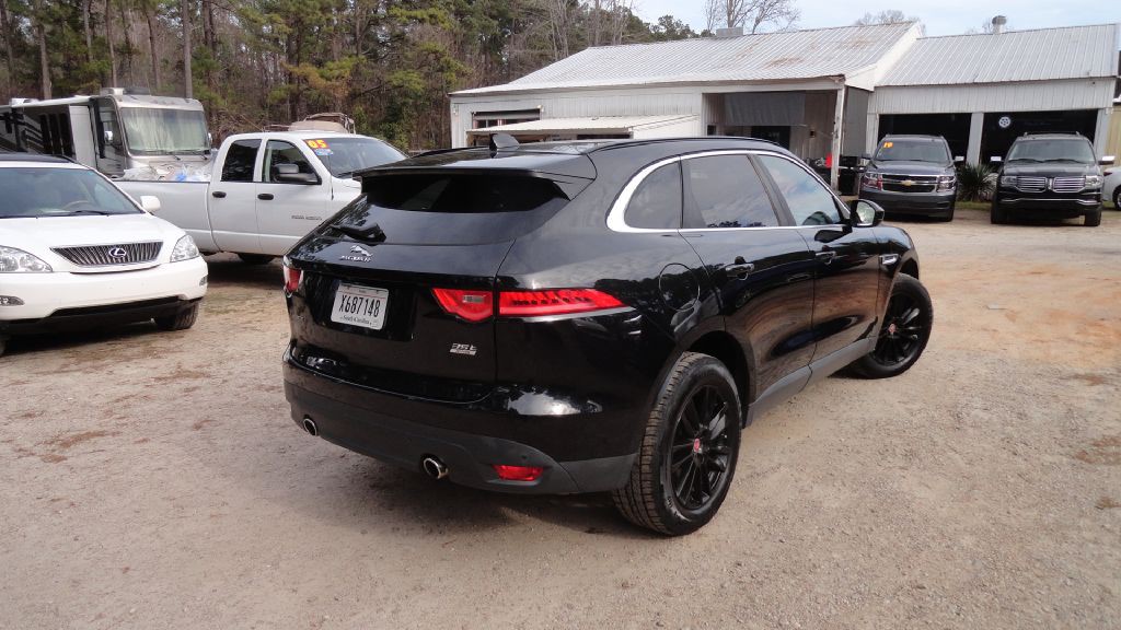 2017 Jaguar F-PACE Image 13