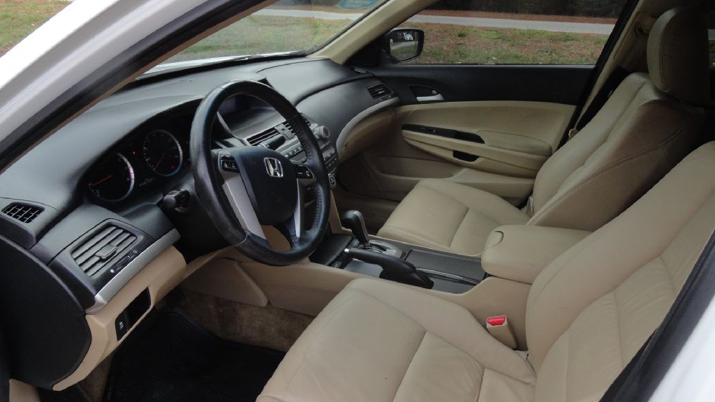 2012 Honda Accord Image 9