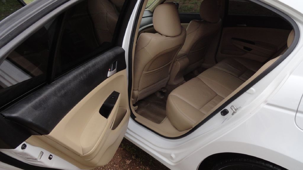 2012 Honda Accord Image 11