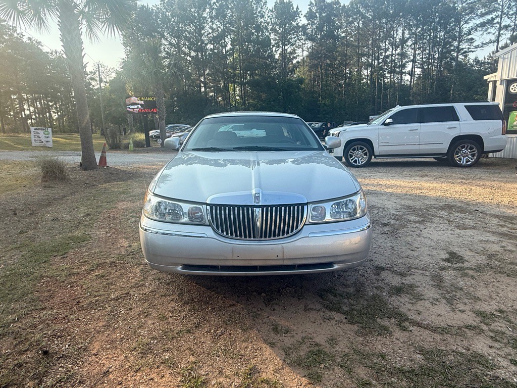 2000 Lincoln Town Car Image 5