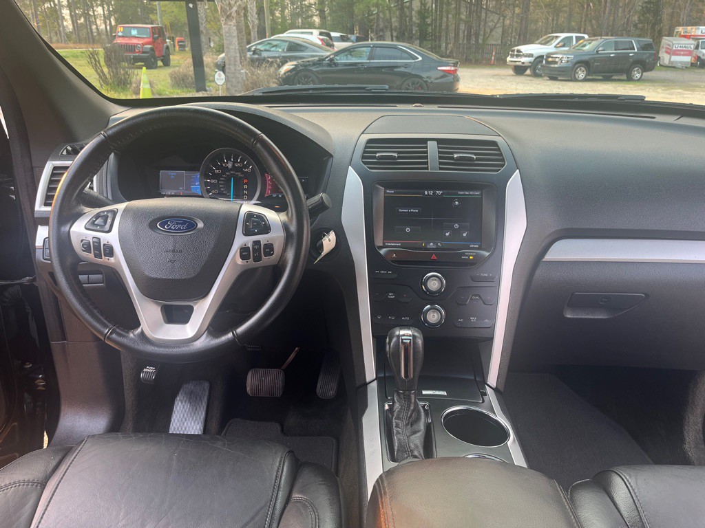 2013 Ford Explorer Image 10
