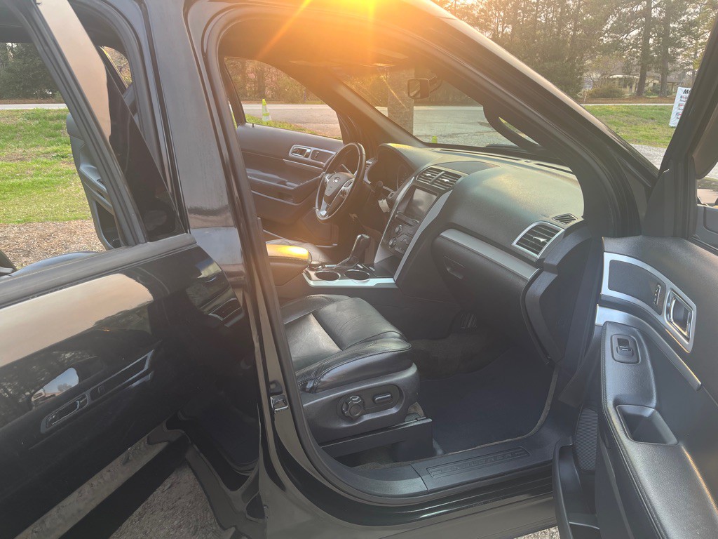 2013 Ford Explorer Image 11