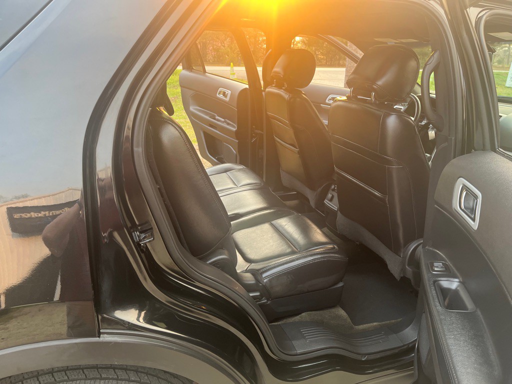 2013 Ford Explorer Image 12
