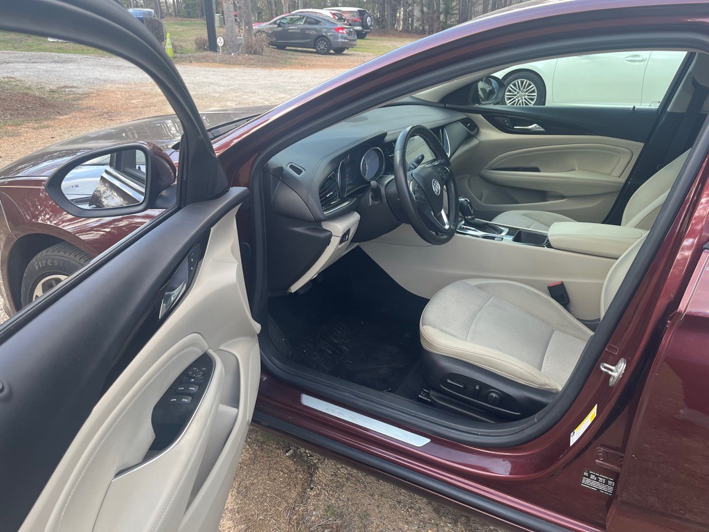 2018 Buick Regal Image 6