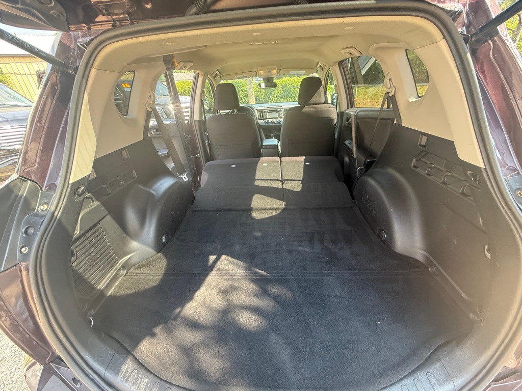 2017 Toyota Rav4 Image 12