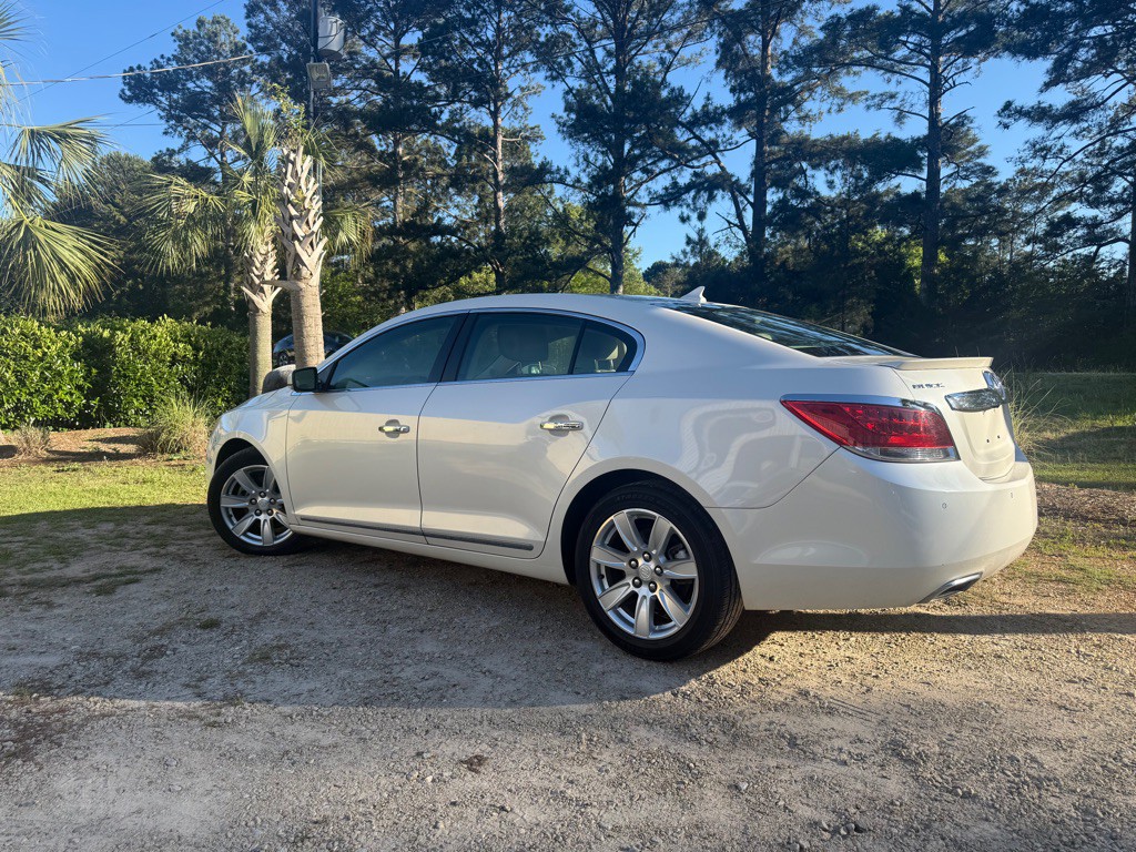 2013 Buick Lacrosse Image 4