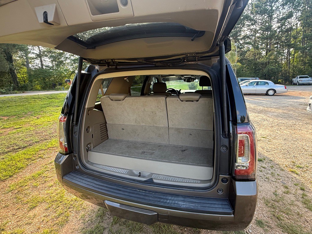 2016 GMC Yukon Image 9
