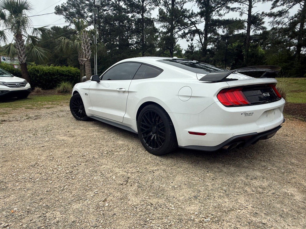 2018 Ford Mustang Image 2