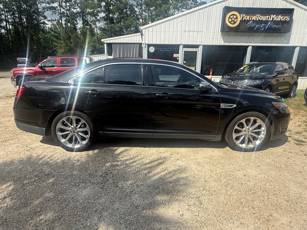 2015 Ford Taurus Image 2