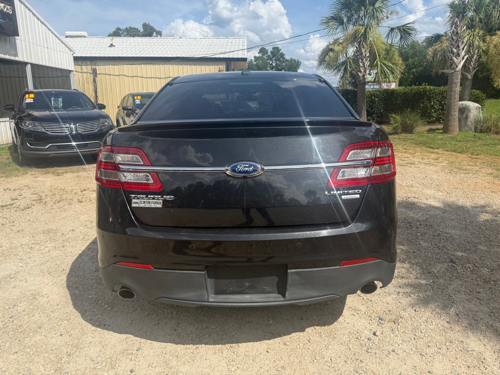 2015 Ford Taurus Image 3