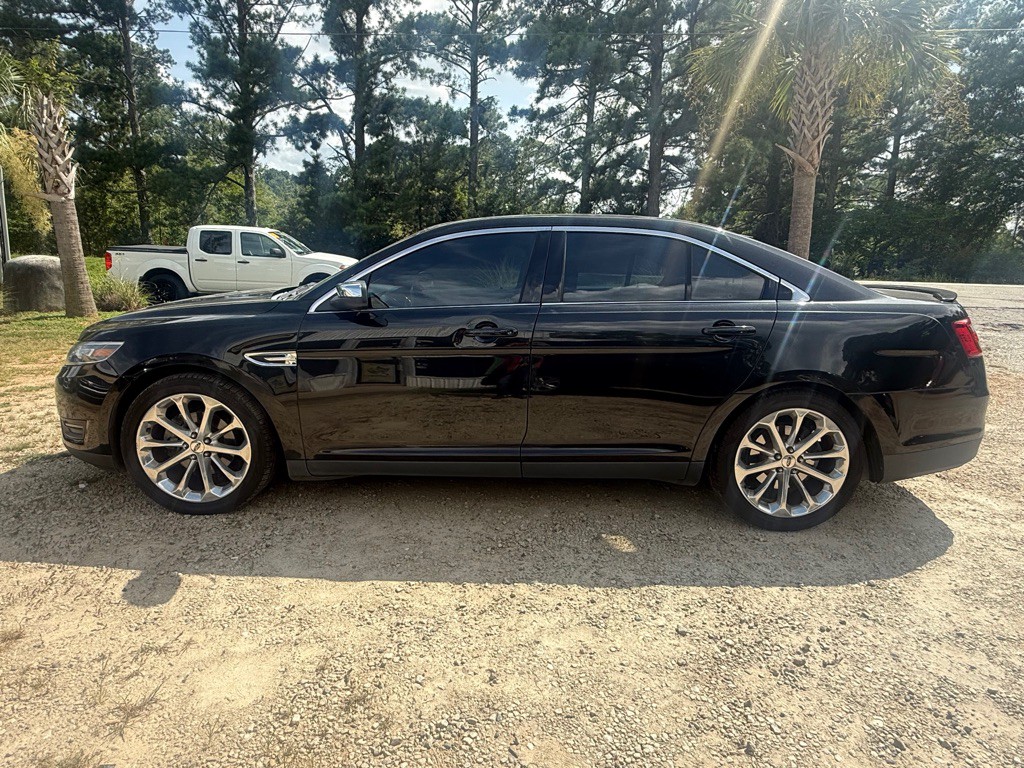 2015 Ford Taurus Image 4